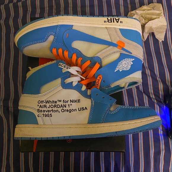 Off-White Jordan 1 UNC